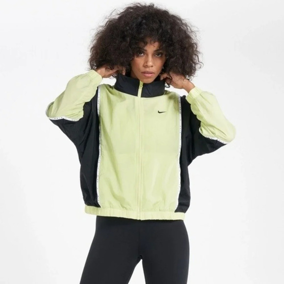 Nike Jacket Sportswear Windbreaker Full Zip Jacket Limelight Green Black XS - Picture 3 of 10